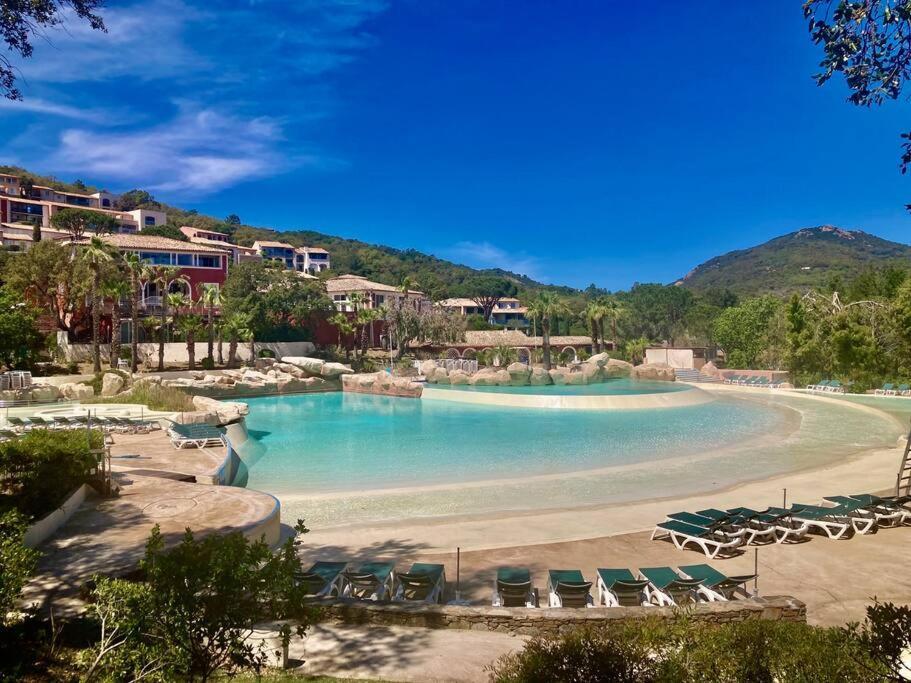 Les Restanques Bougainvillee 2051 Grimaud Exteriör bild
